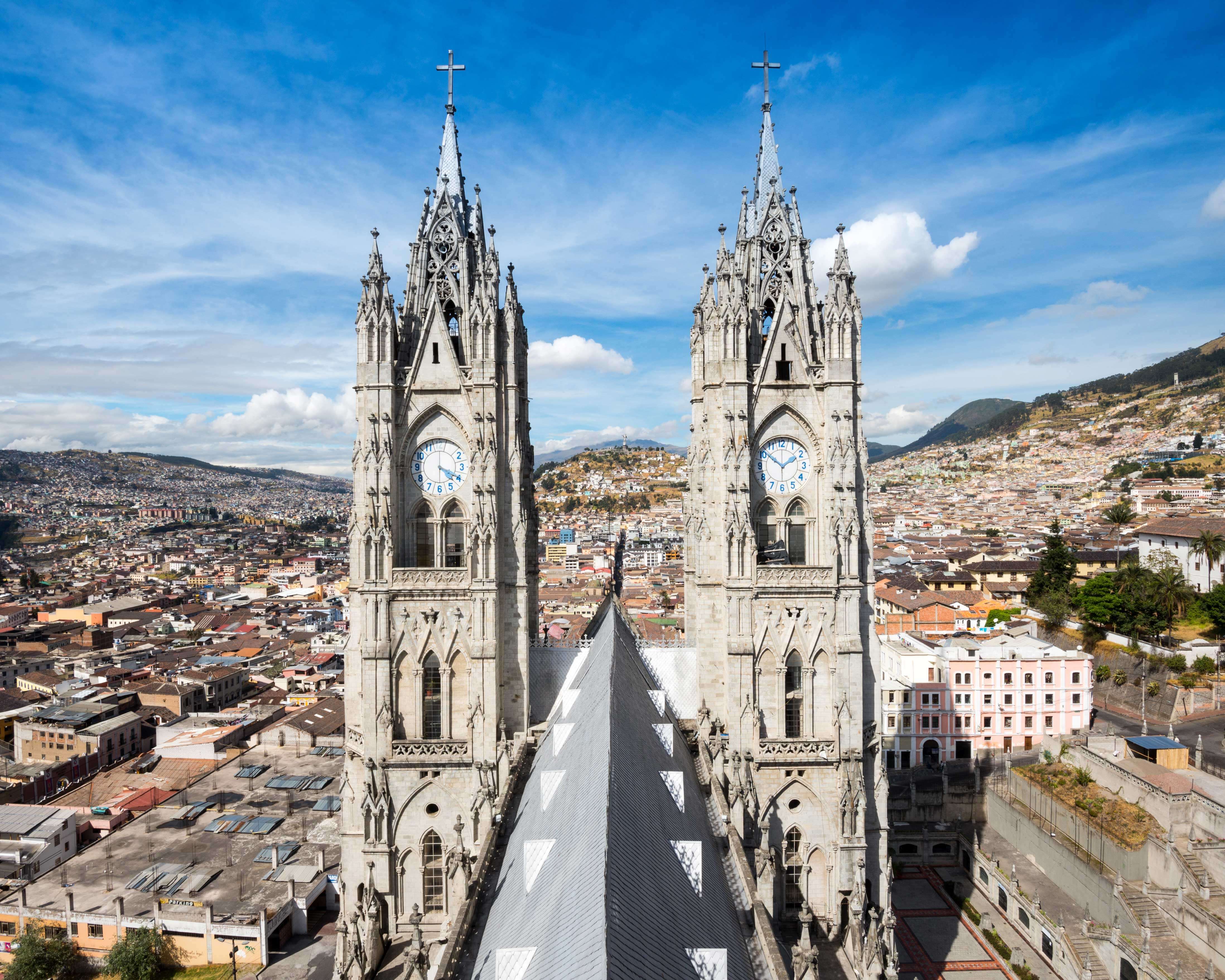 Sua Capital E Quito - EDUCA